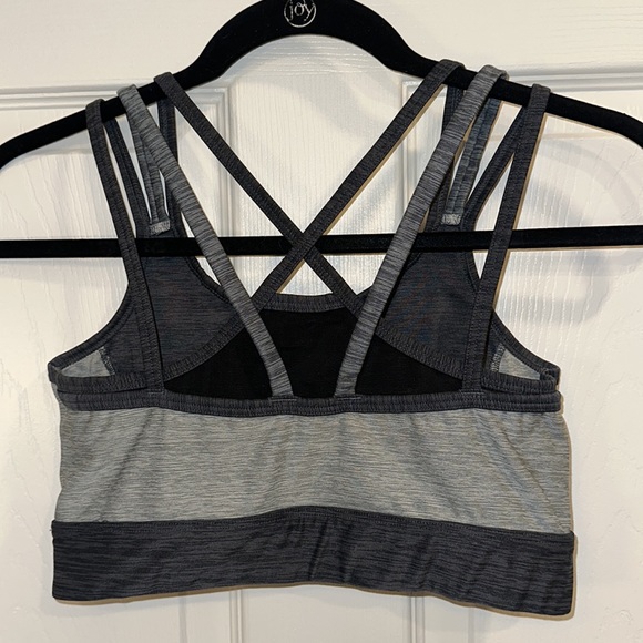 Pink Victoria’s Secret sports bra size small - Picture 2 of 5